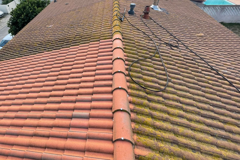 nettoyage-demoussage-toiture-lot-entreprise-rozel-couvreur-lot-46